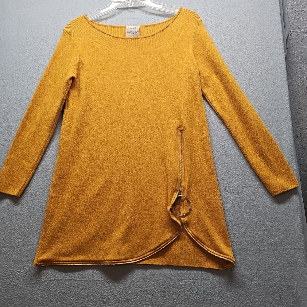 Flew De Lis Mustard Sweater Size S